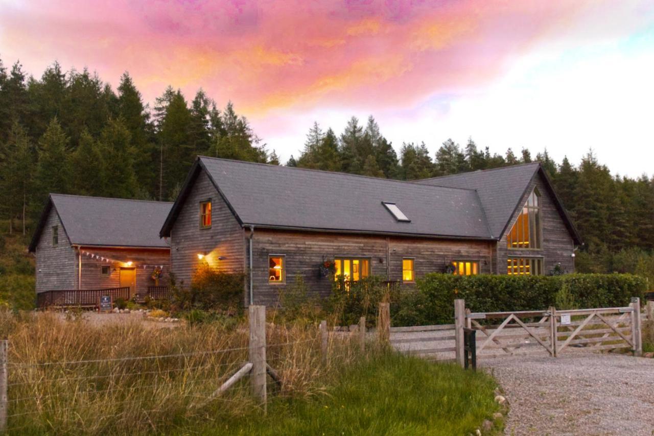 Faebuie Cottages Долкричарт Экстерьер фото